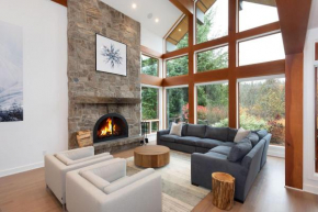 Big Sky Chalet | Stylish Guest Favourite, Hot Tub, Stunning Views